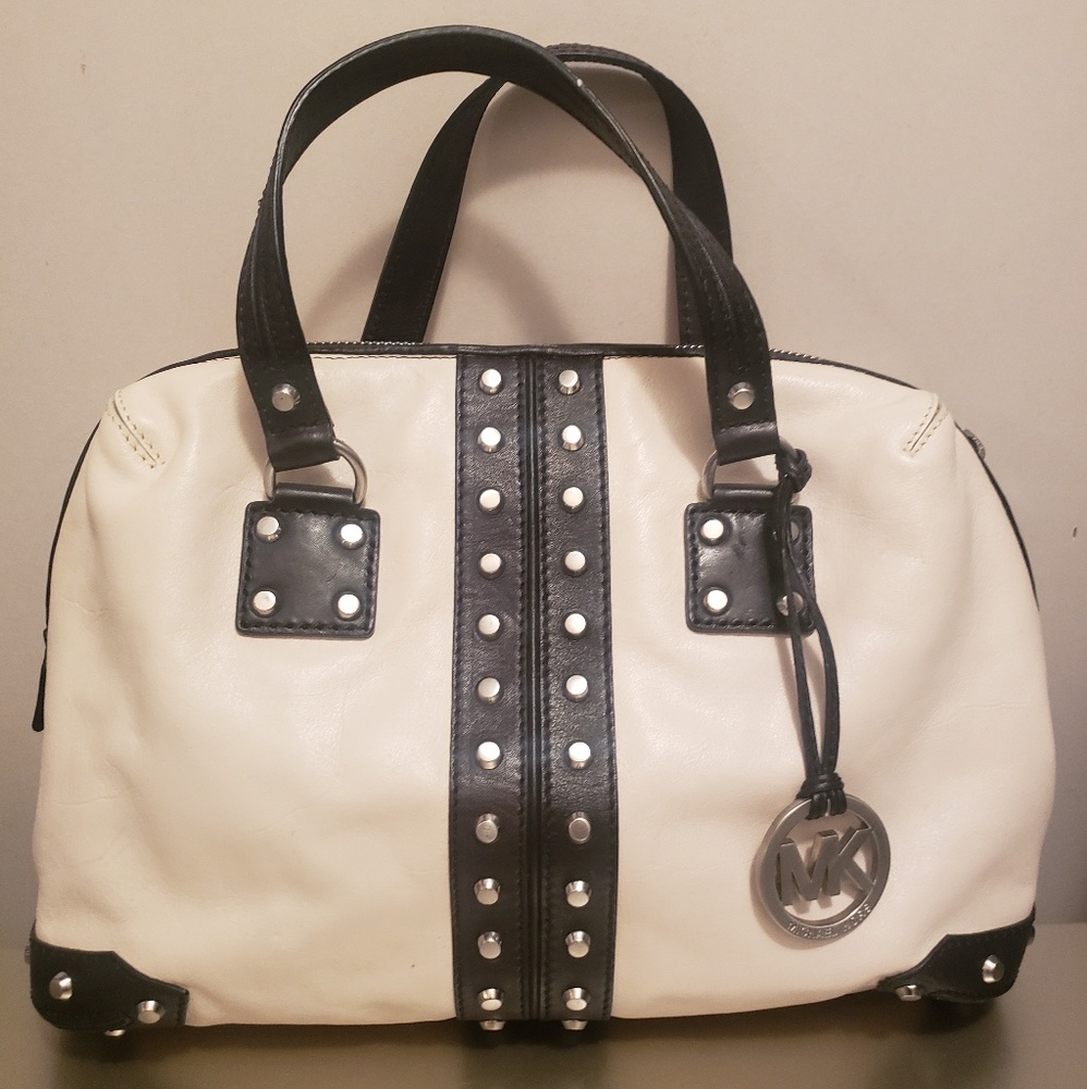 Michael Kors handbag***